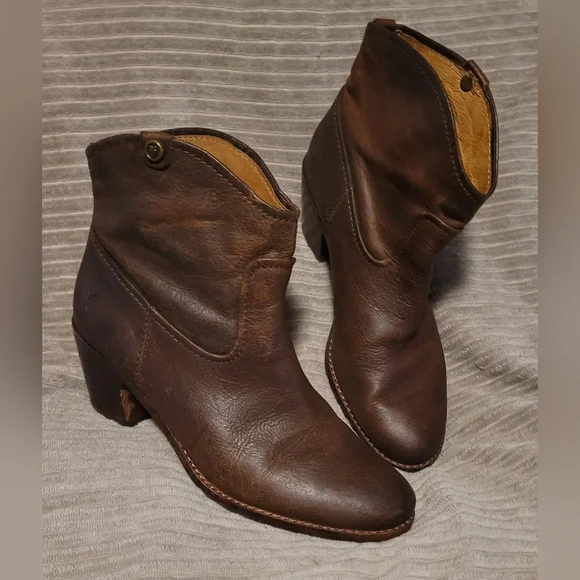 Frye Shoes Frye Jolene Short Brown Leather Pull On Boots Size